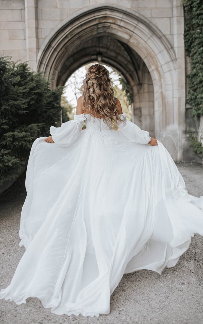 ESSENSE FLOWY DRESS WITH SLEEVES