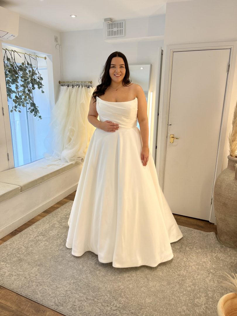 JUSTIN ALEXANDER ESTELLE PLUS SIZE CURVE