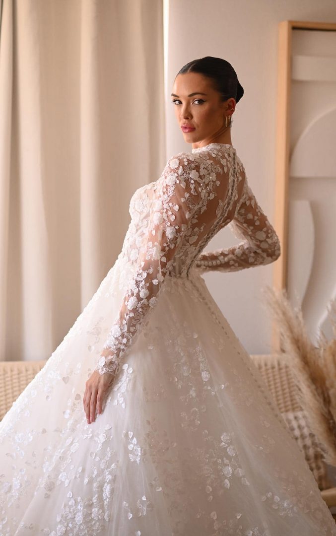 1517 martina liana
