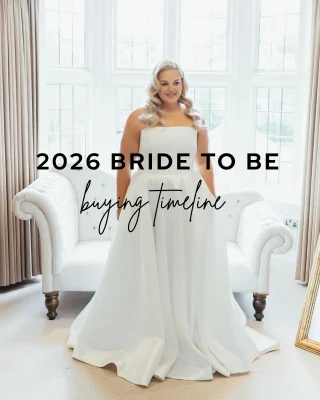 2026 brides, this one’s for you! 👰🏽‍♀️
Wondering when to order your wedding dress? Here’s your timeline: most gowns take up to 6 months to arrive, with an additional 6–8 weeks for tailoring.
Don’t panic if your wedding is sooner—rush orders are often available (usually with a 10–15% fee), and we’ve got an ongoing sample sale with stunning off-the-rack gowns ready to go!
Book your appointment now so you don’t limit your options—your dream dress is waiting